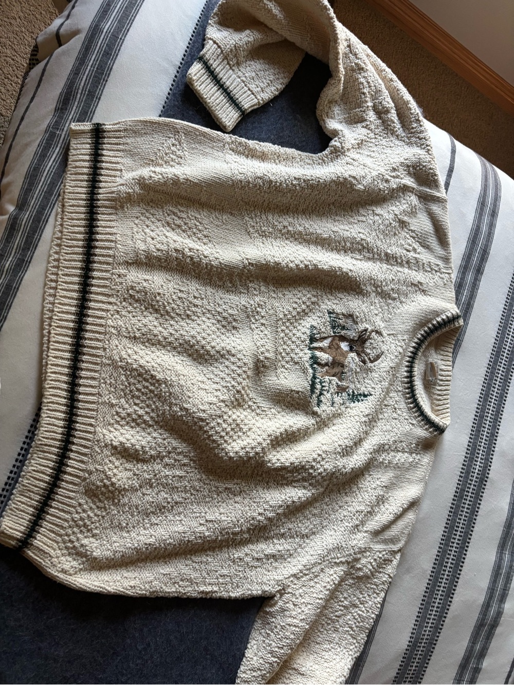 St. John's Bay Cream Cable-Knit Crewneck Sweater with Stag Motif - Picture 2 of 4